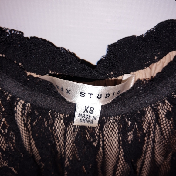 Max Studio High neck sleeveless blouse - Picture 3 of 4